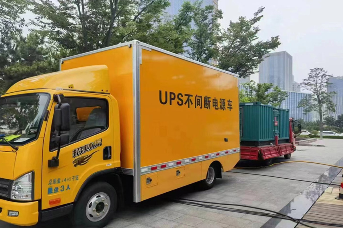 幸福路街道发电机租赁施工现场